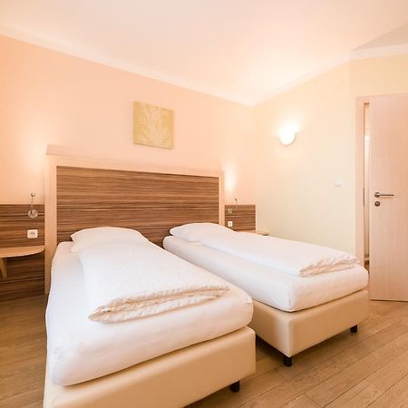 Hotel Radlinger Pellendorf ภายนอก รูปภาพ